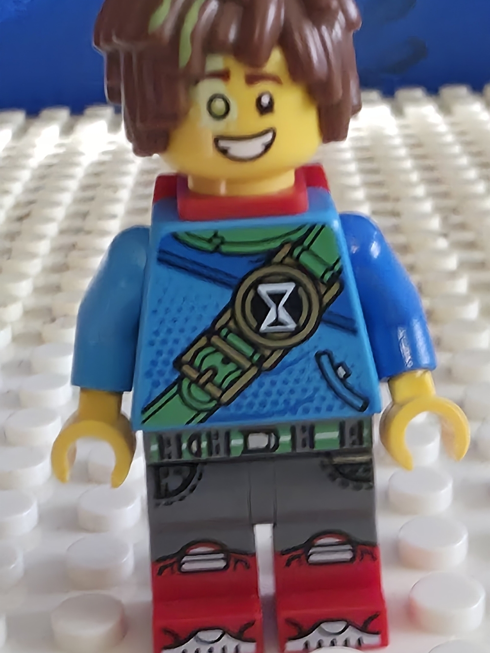 LEGO® Minifigure DREAMZzz drm016 Mateo Red Backpack